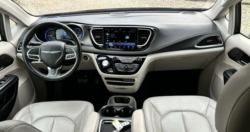 Chrysler Pacifica cena 199998 przebieg: 29437, rok produkcji 2021 z Bardo małe 781